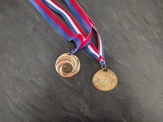 Médailles vainqueurs tournoi de tennis Papa Muscle