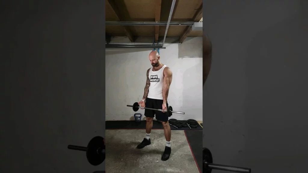 Flexion poignet debout barre (standing barbell wrist curl)