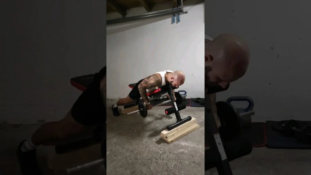 Rowing couché barre pronation (overhand barbell seal row)