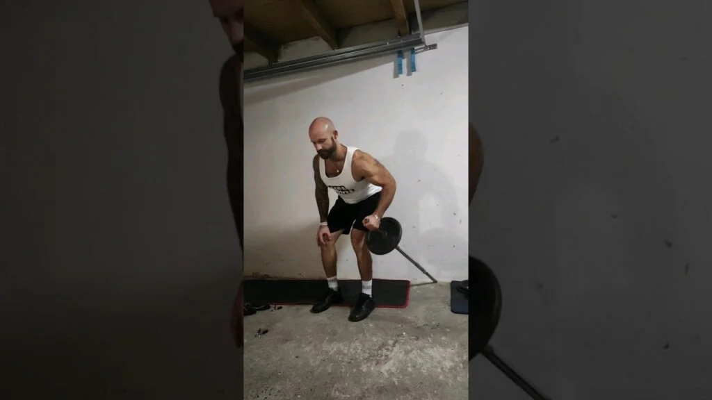Rowing landmine long à un bras (one arm long grip landmine row)