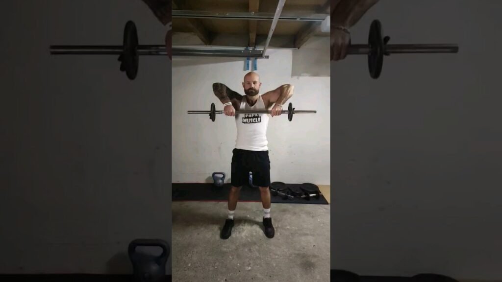 Rowing menton barre - tirage menton barre (barbell upright row)