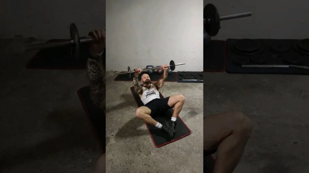 Crunch papillon barre (butterfly barbell crunch)