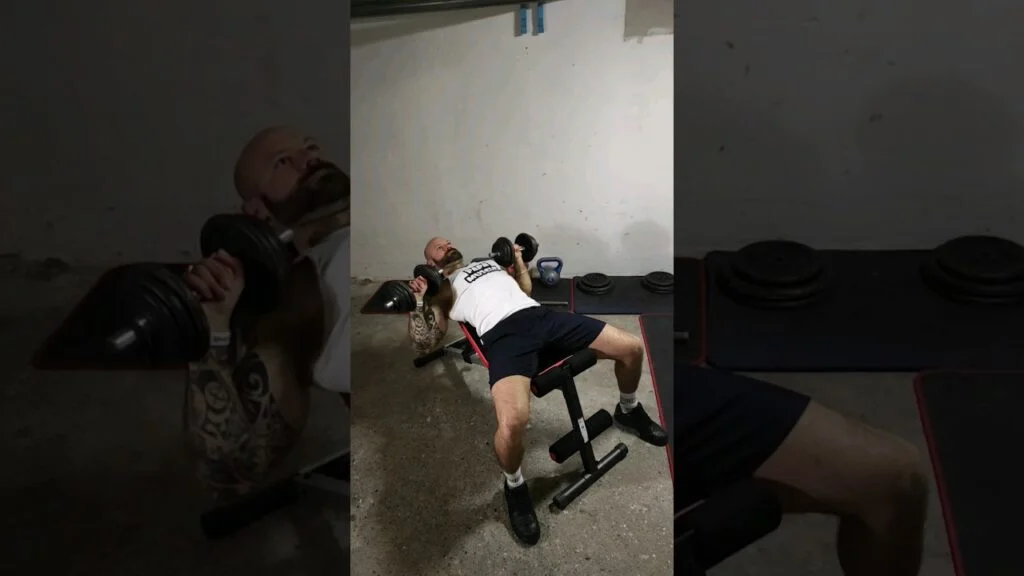 Développé incliné haltère (dumbbell incline bench press)