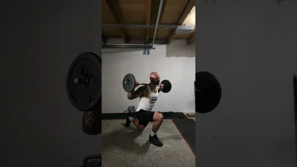 Fente arrière barre alterné (alternating barbell reverse lunge)
