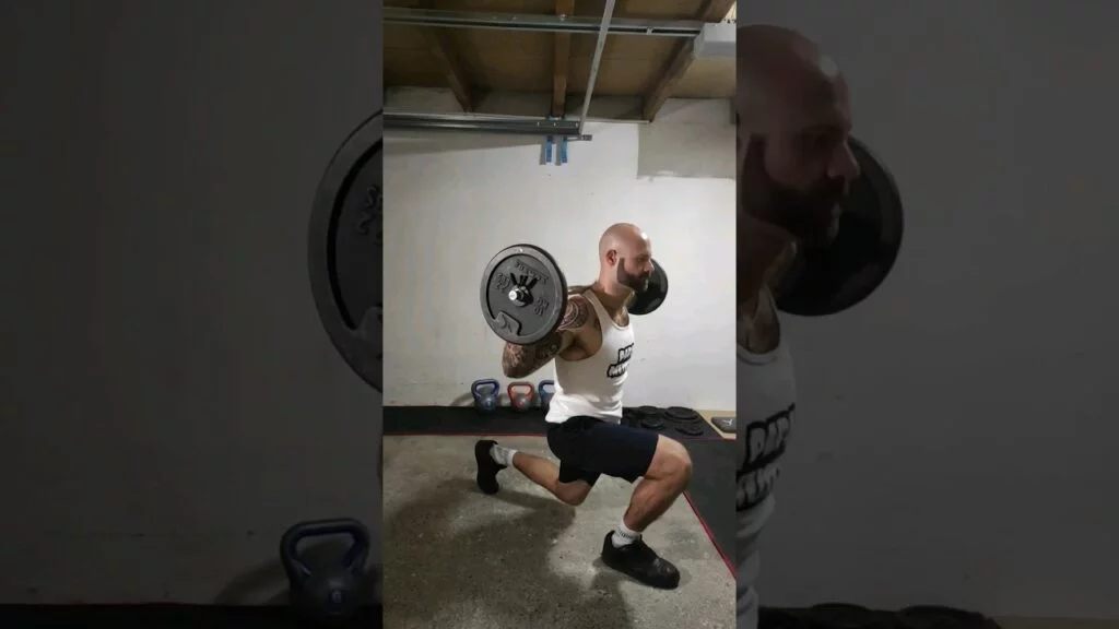 Fente avant barre alterné (alternating barbell forward lunge)