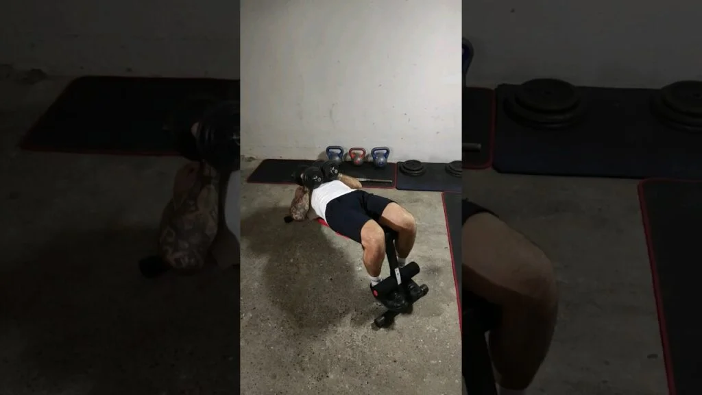 Hex press décliné haltère (decline dumbbell hex press)
