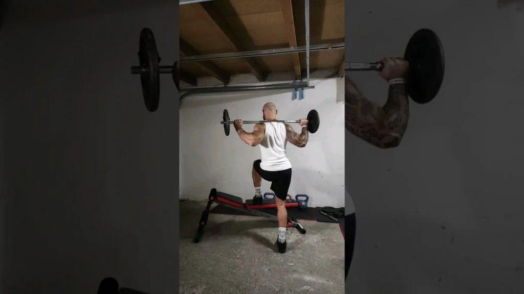 Montée sur banc barre (barbell step up)