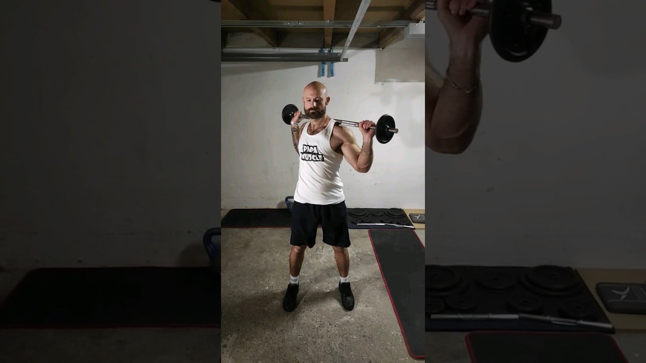 Rotation buste debout barre [VIDÉO] Papa Muscle