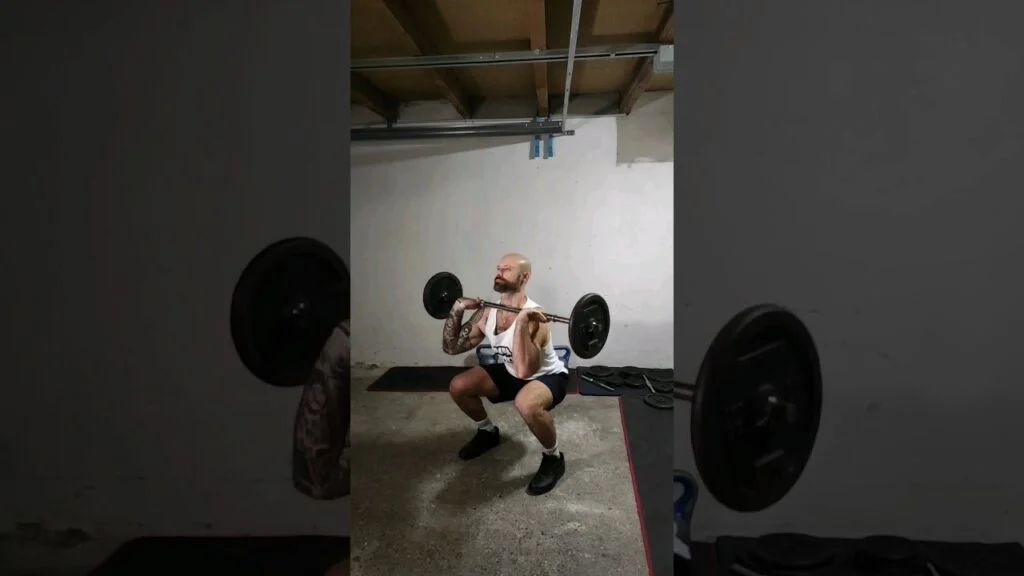 Squat barre devant (barbell front squat)