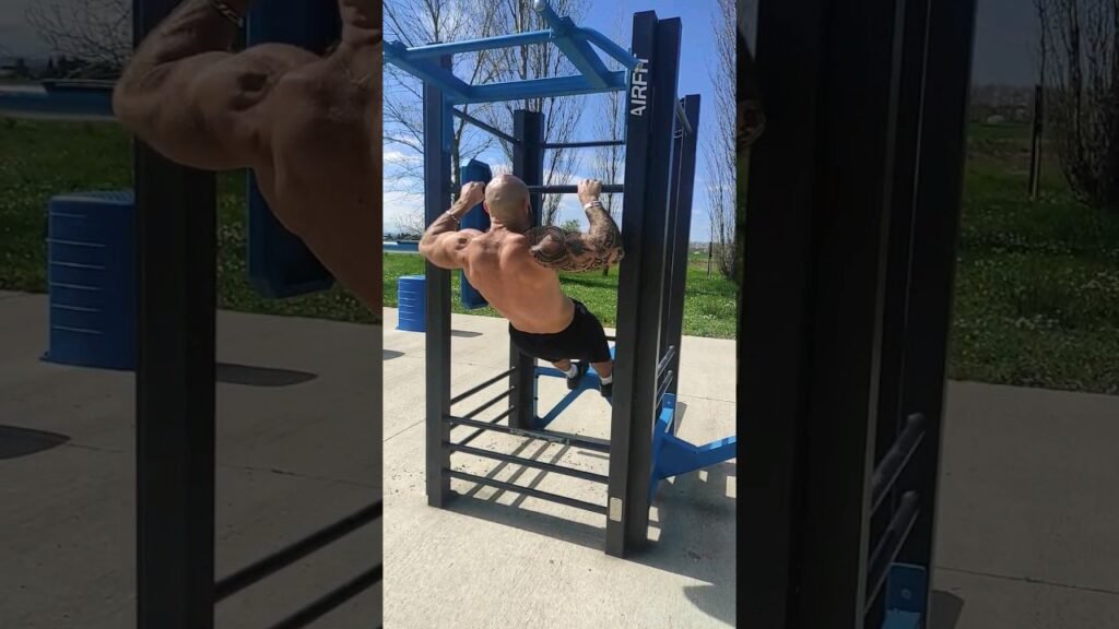 Face pull poids du corps (bodyweight face pull)