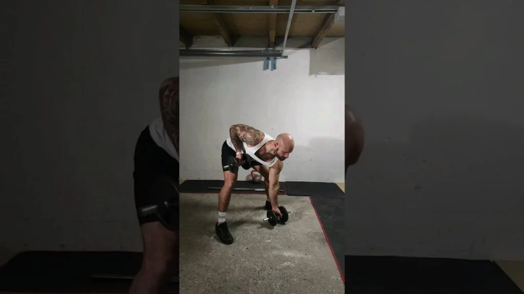 Rowing Pendlay haltère supination alterné (alternating underhand dumbbell Pendlay row)