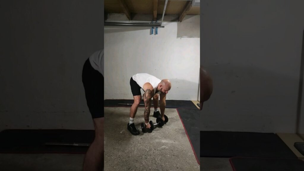 Rowing Pendlay haltère pronation (overhand dumbbell Pendlay row)