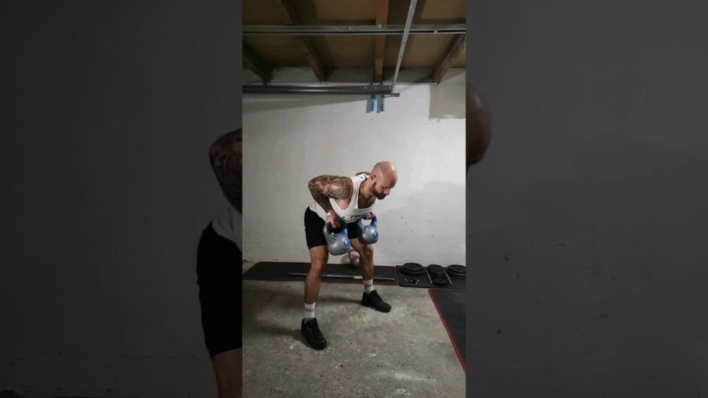 Rowing Pendlay kettlebell supination (underhand kettlebell Pendlay row)