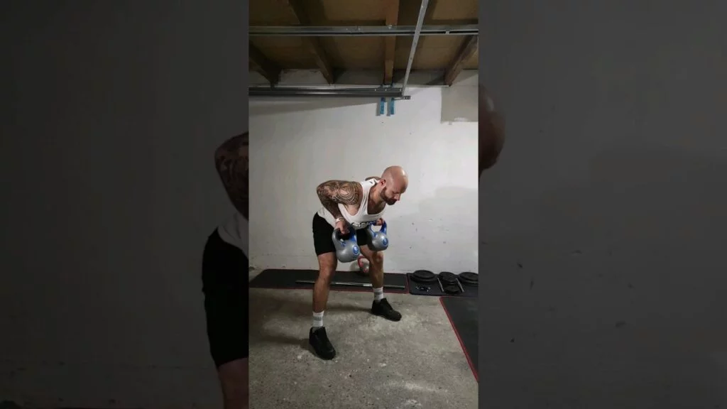 Rowing Pendlay kettlebell supination (underhand kettlebell Pendlay row)