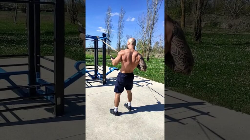 Rowing inversé TRX supination alterné (alternating underhand TRX inverted row)