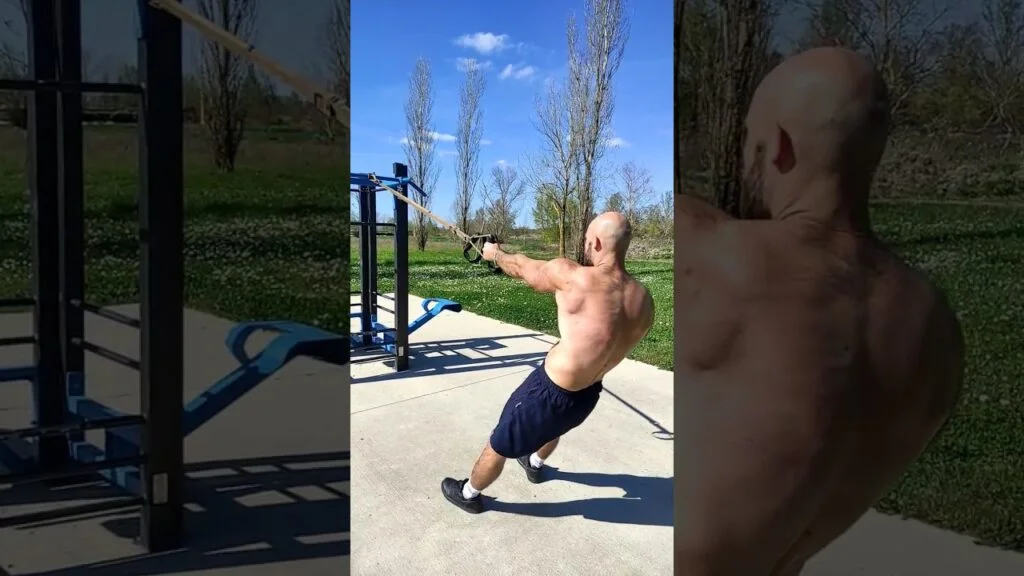 Rowing inversé TRX à un bras (one arm TRX inverted row)