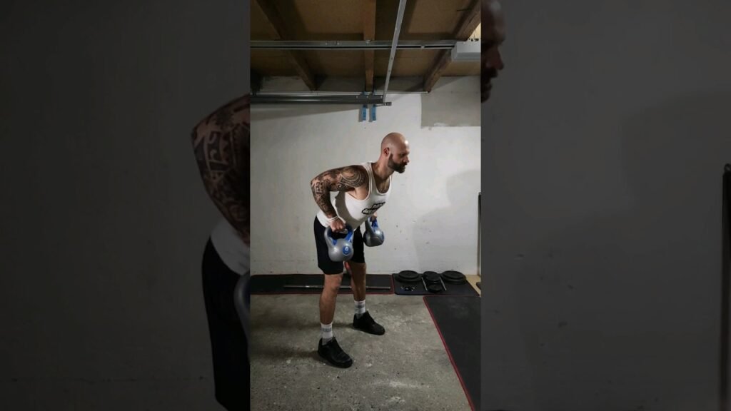 Rowing Yates kettlebell pronation (overhand kettlebell Yates row)