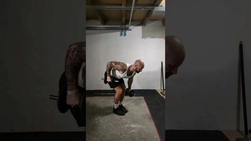 Rowing buste penché haltère prise neutre alterné (alternating neutral grip dumbbell bent over row)