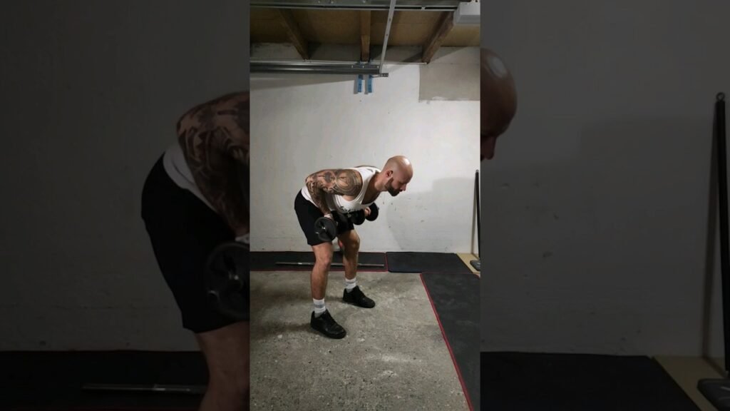 Rowing buste penché haltère supination (underhand dumbbell bent over row)