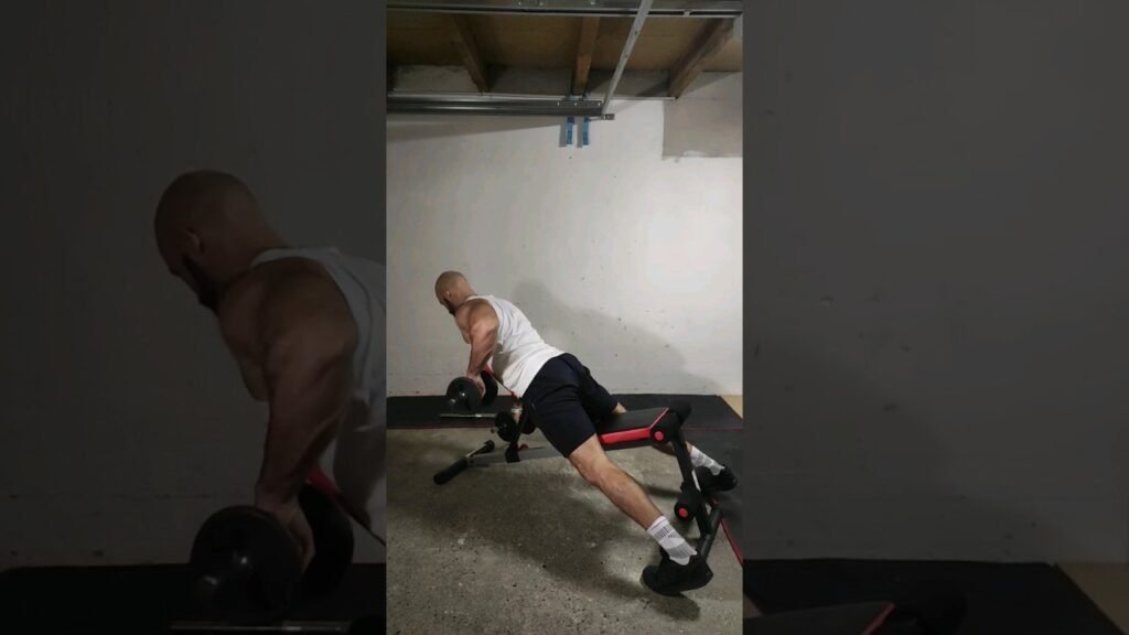 Rowing incliné haltère pronation alterné (alternating overhand incline dumbbell row)