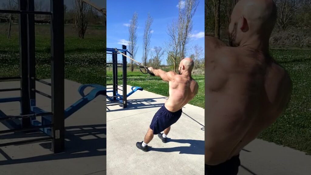 Rowing inversé TRX pronation à un bras (one arm TRX overhand inverted row)