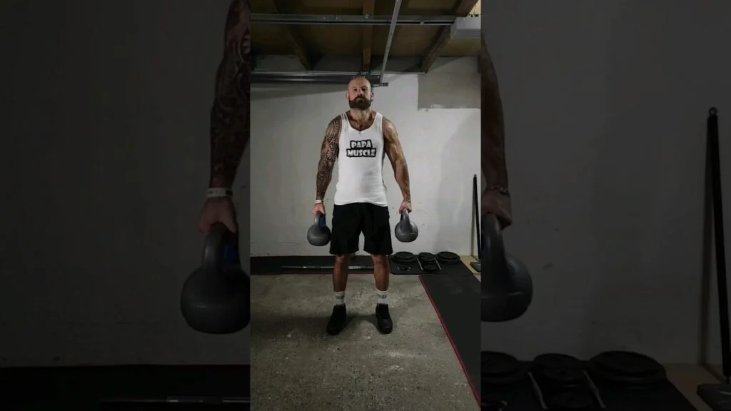 Shrug avec kettlebell (kettlebell shrug)
