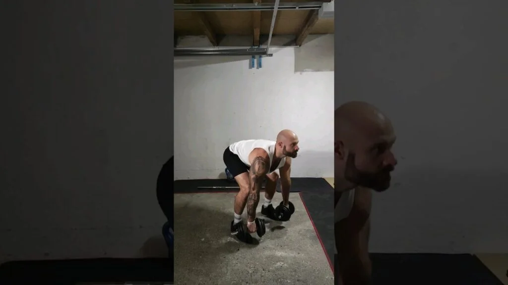 Soulevé de terre haltère (dumbbell deadlift)