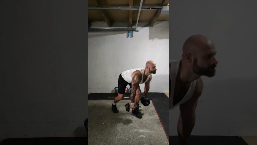 Soulevé de terre pied décalé haltère (dumbbell staggered deadlift)