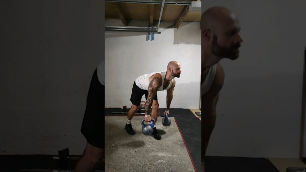 Soulevé de terre pied décalé kettlebell (kettlebell staggered deadlift)