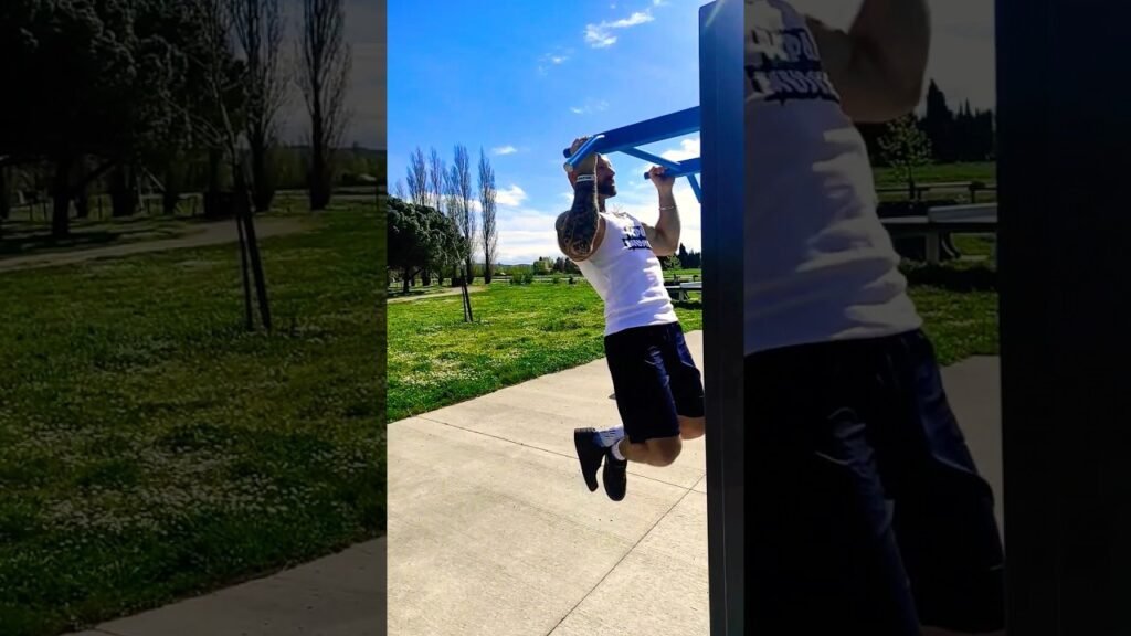 Traction prise neutre biceps (neutral grip biceps pull-up)