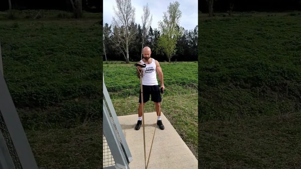 Curl biceps TRX avec rotation alterné (alternating TRX twisting curl)