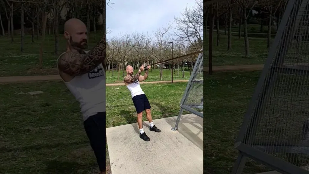 Curl preacher TRX avec rotation (TRX twisting preacher curl)
