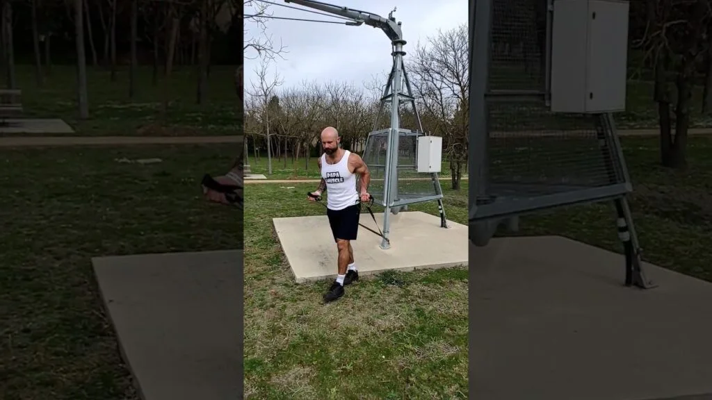 Drag curl TRX (TRX drag curl)