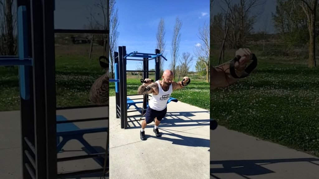 Développé épaule TRX (TRX shoulder press)