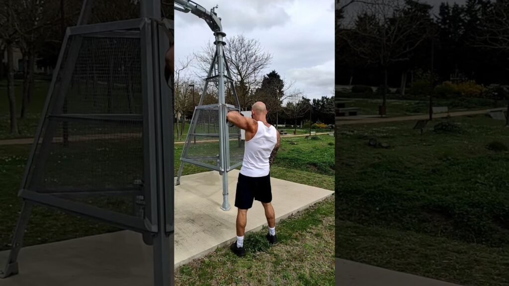 Face pull TRX à un bras (one arm TRX face pull)