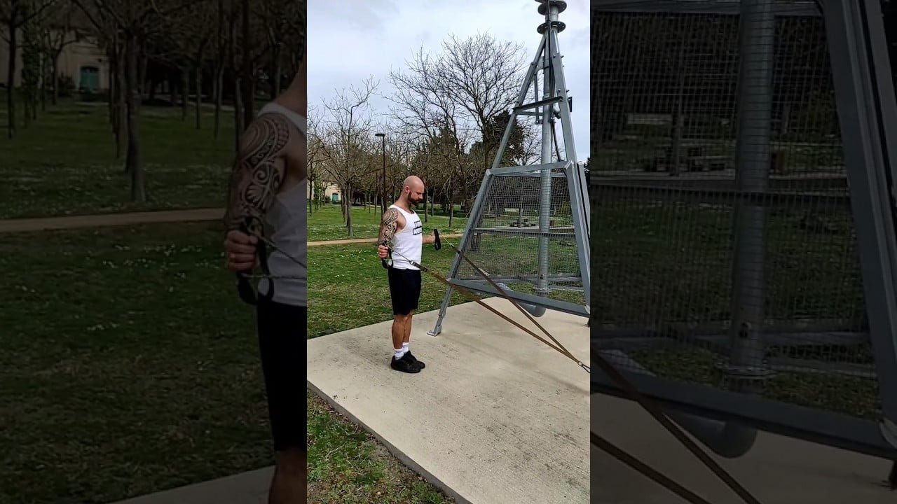 Rotation externe TRX en bas (low TRX external rotation) [VIDÉO] | Papa ...