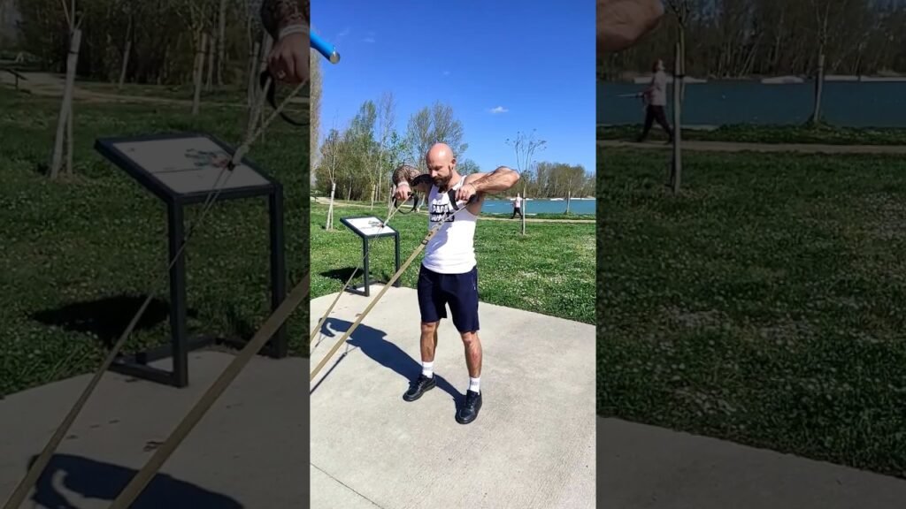 Rowing menton TRX (TRX upright row)