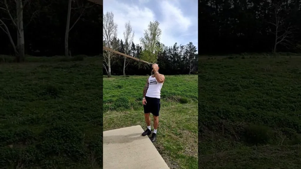 Curl preacher TRX prise marteau à un bras (one arm TRX preacher hammer curl)