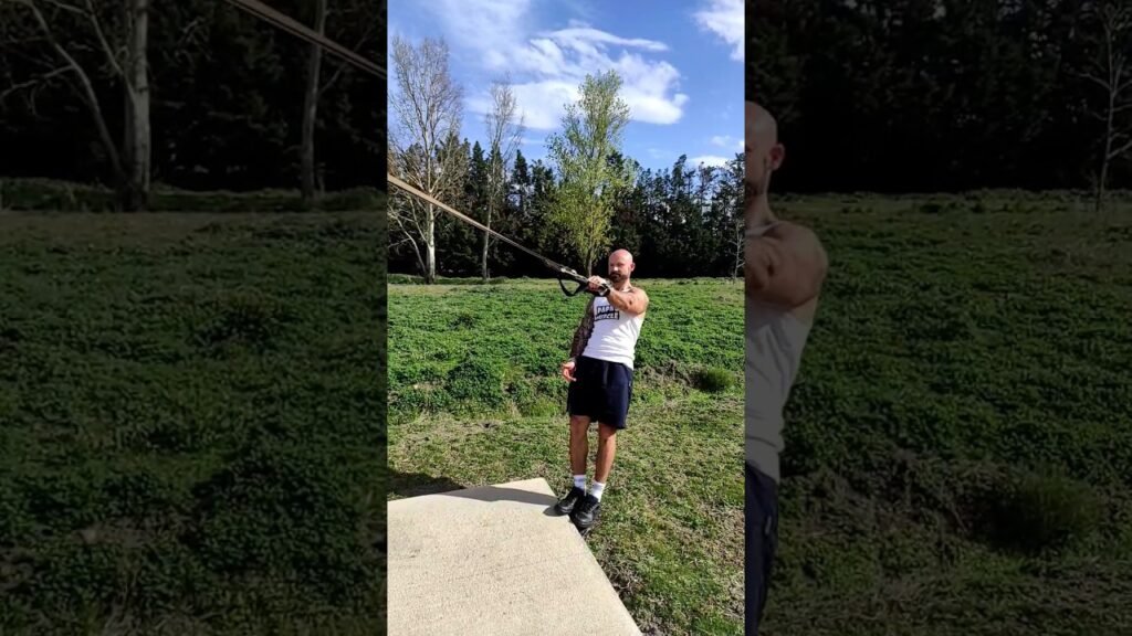 Curl preacher inversé TRX à un bras (one arm TRX reverse preacher curl)