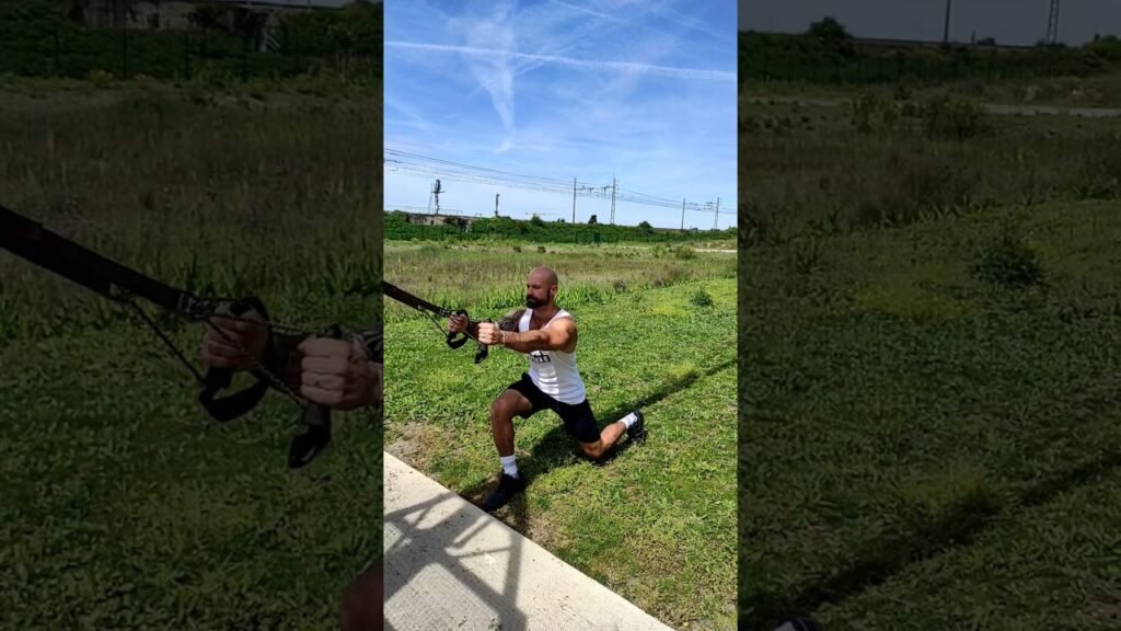 Fente arrière TRX (TRX reverse lunge)