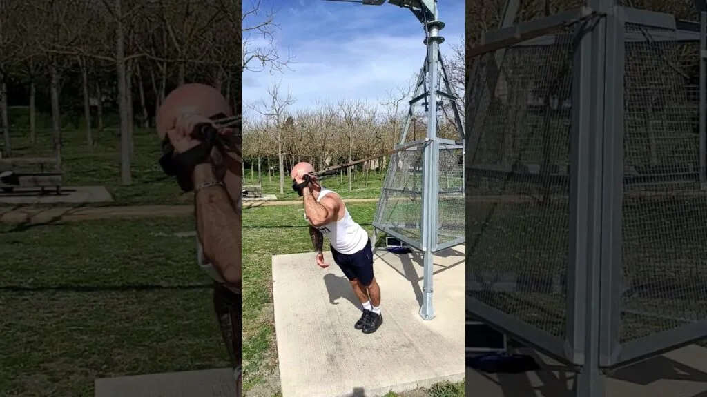 TRX au front pronation à un bras (one arm overhand TRX skullcrusher)