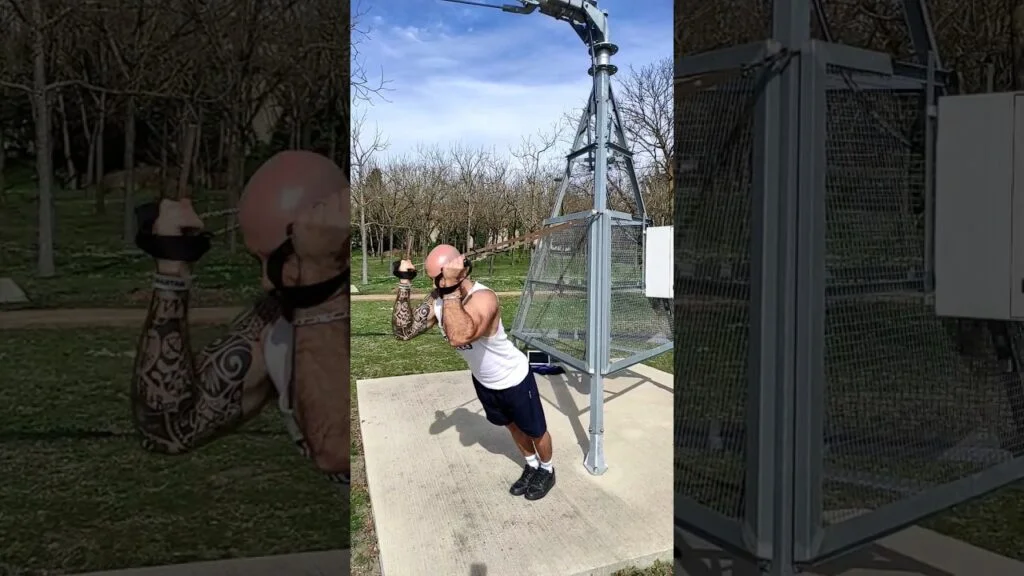 TRX au front supination (underhand TRX skullcrusher)