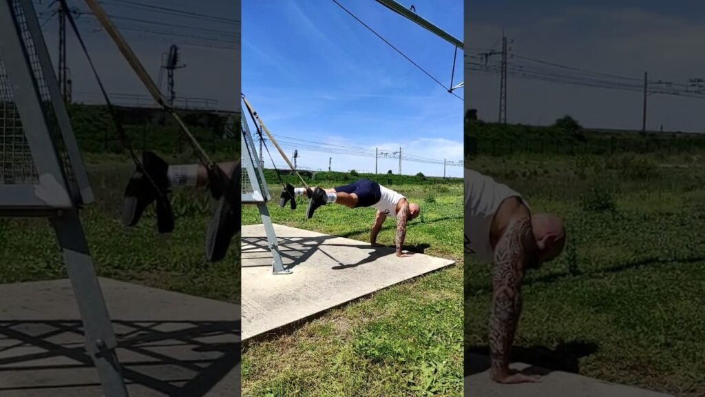 Planche ciseau TRX (TRX plank scissors)
