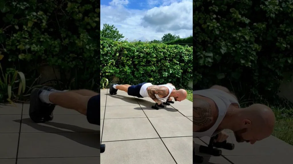 Pompe avec poignée (push-up with handle)