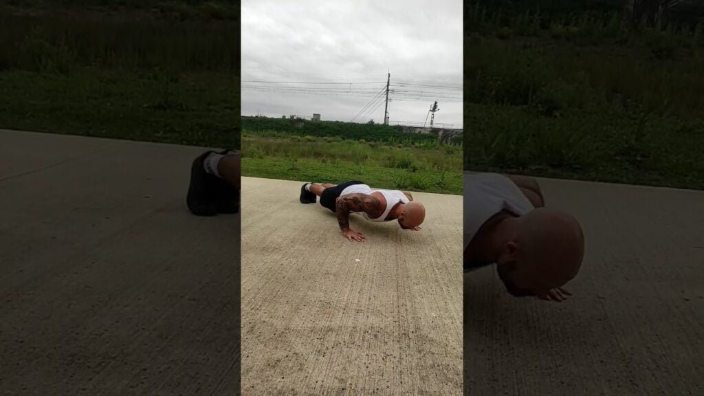 Pompe prise large (wide push-up)