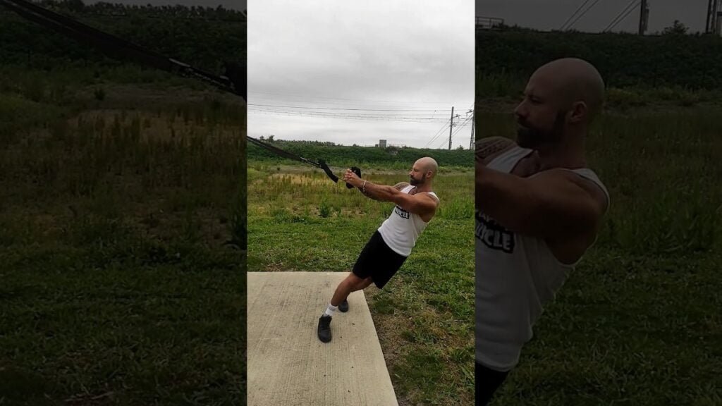 Rotation buste TRX (TRX torso rotation)