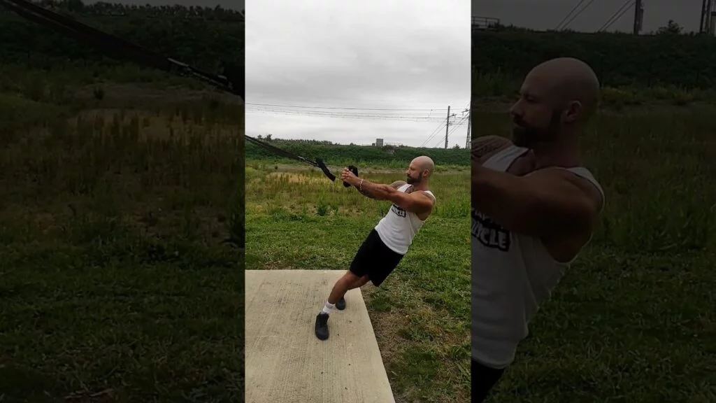 Rotation buste TRX (TRX torso rotation)