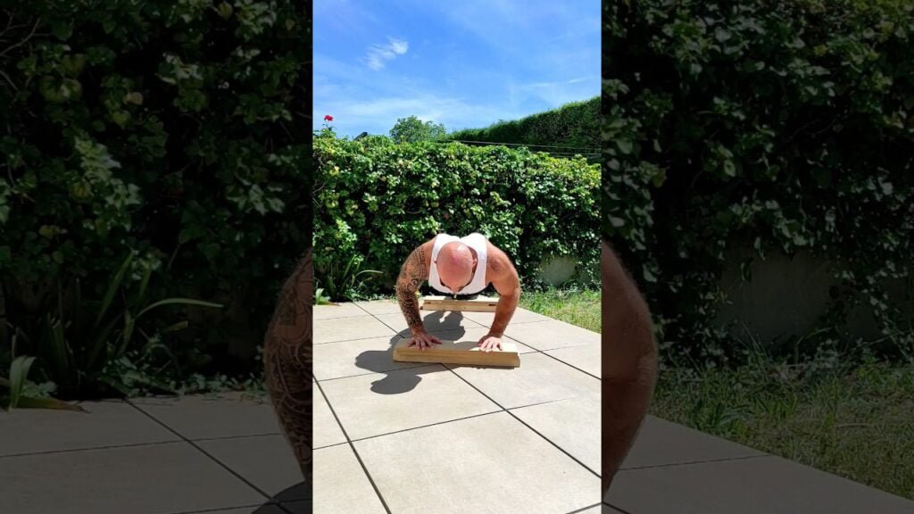 Pompe surélevée (elevated push-up)