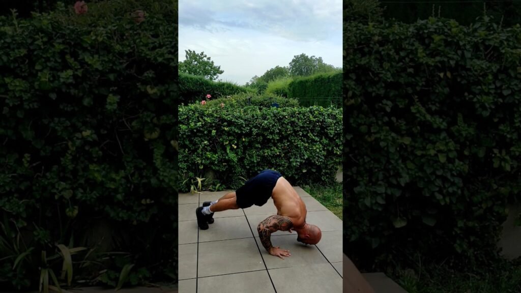 Pompe piquée (pike push-up)