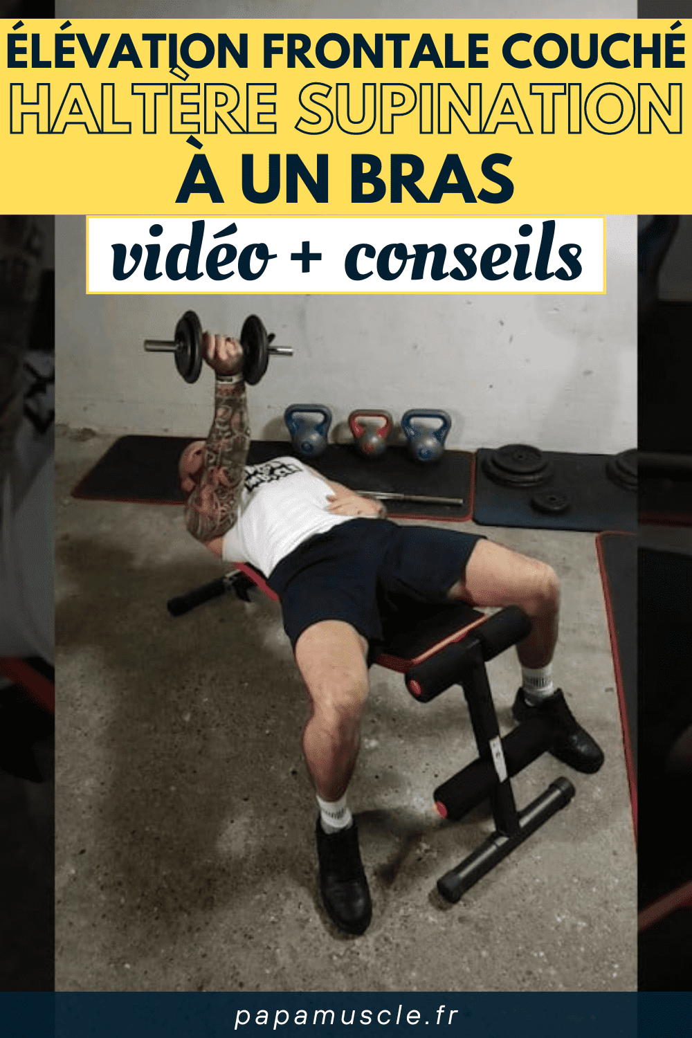 élévation frontale couché haltère supination à un bras